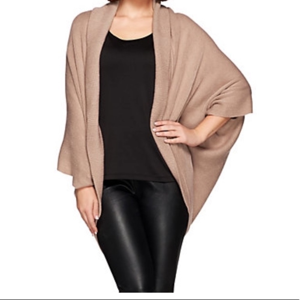 NWOT Layers By Lizden Ribbed Shrug